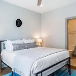Waverly By Avantstay Nashville-Inspired Townhome W Luxury Kitchen Pool Table
