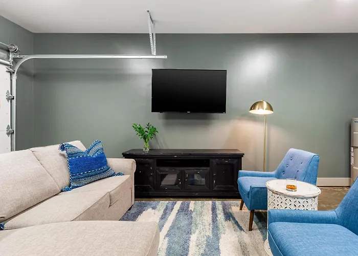 Waverly By Avantstay Nashville-Inspired Townhome W Luxury Kitchen Pool Table