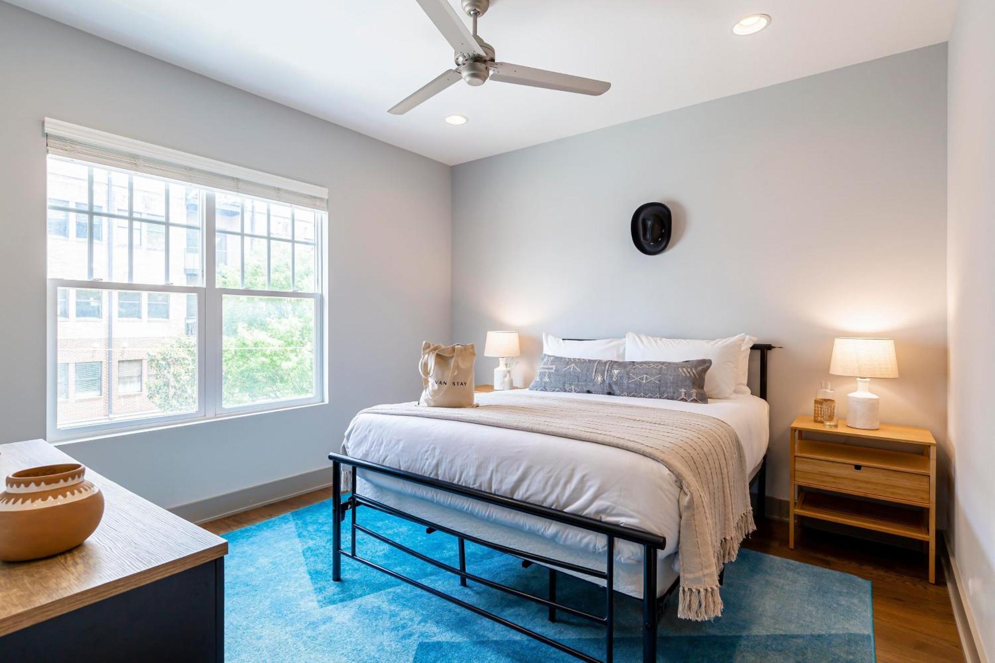 Waverly By Avantstay Nashville-inspired Townhome W Luxury Kitchen Pool Table Holiday home