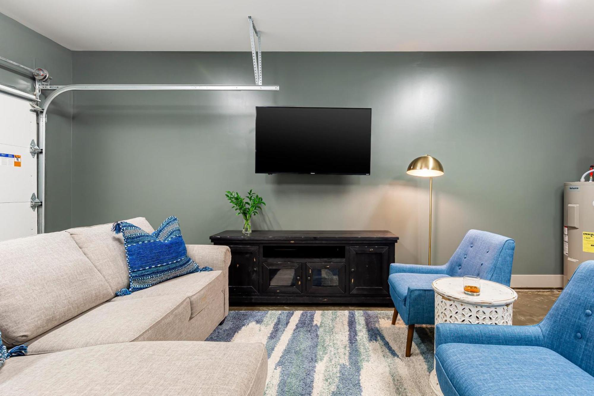 Waverly By Avantstay Nashville-inspired Townhome W Luxury Kitchen Pool Table *