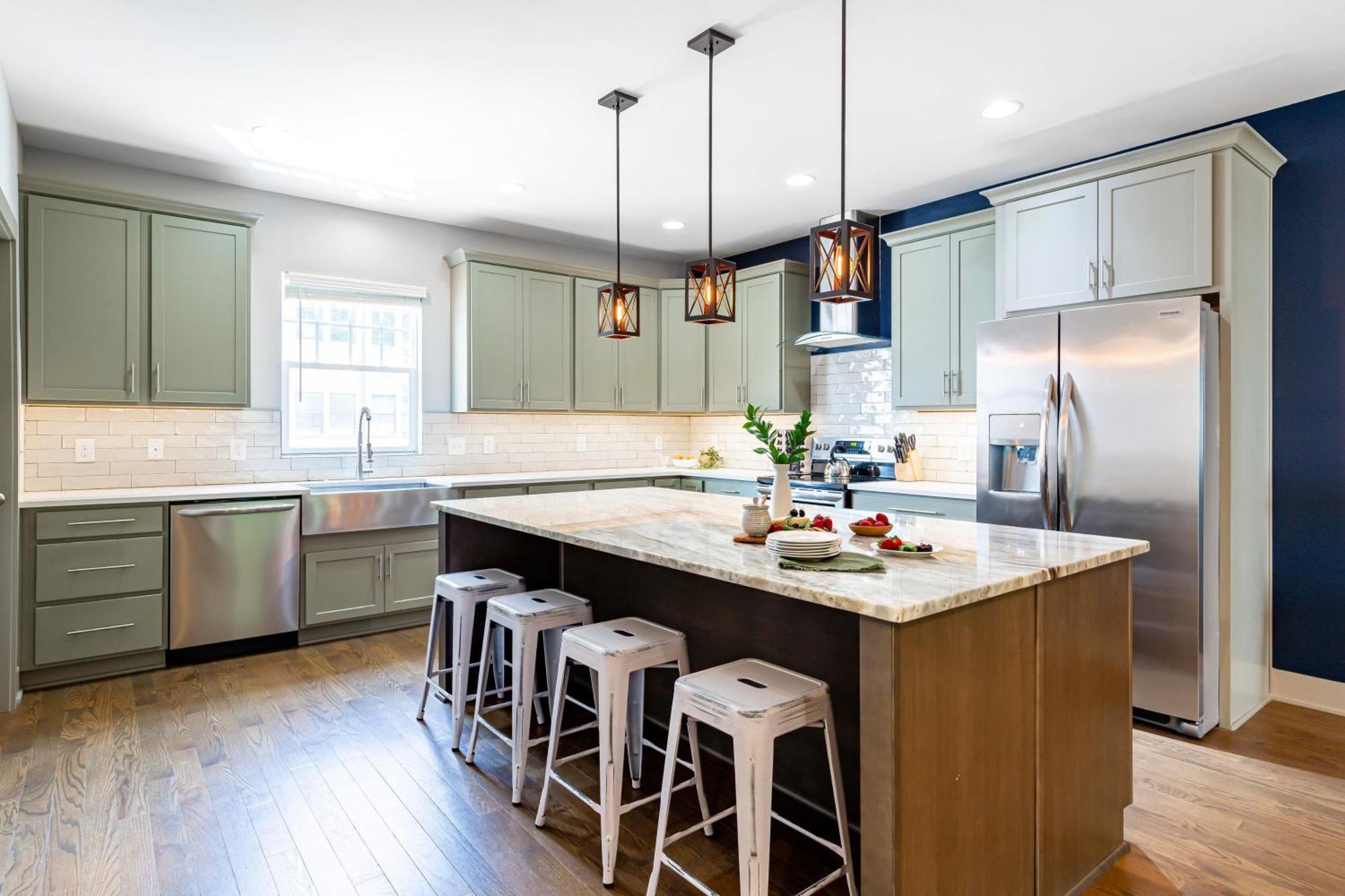 Holiday home Waverly By Avantstay Nashville-inspired Townhome W Luxury Kitchen Pool Table